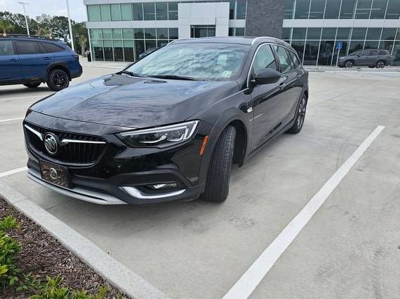 BUICK REGAL TOURX 2018 W04GV8SX0J1165433 image
